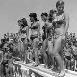 Fu proprio in questi stabilimenti (qui � San Francesco) che le donne baresi iniziarono a sfoggiare i primi bikini, segno di una vera e propria rivoluzione del costume
